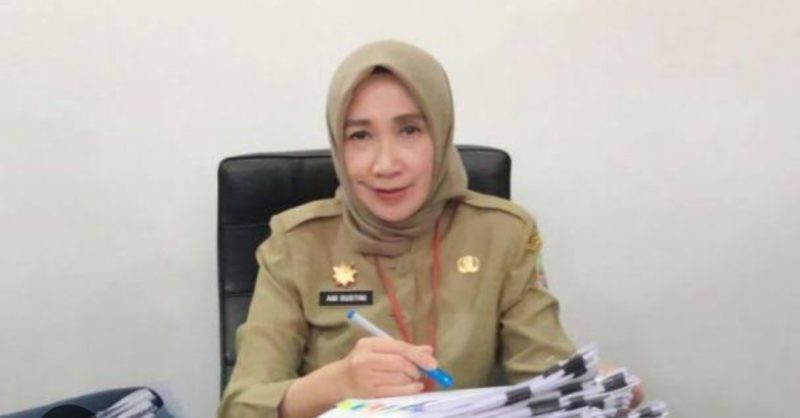 Plt Sekretaris Dewan Kabupaten Bekasi (Ani Gutini). 